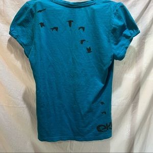 Halle Hansen organic cotton t-shirt with gray birds. Size M.